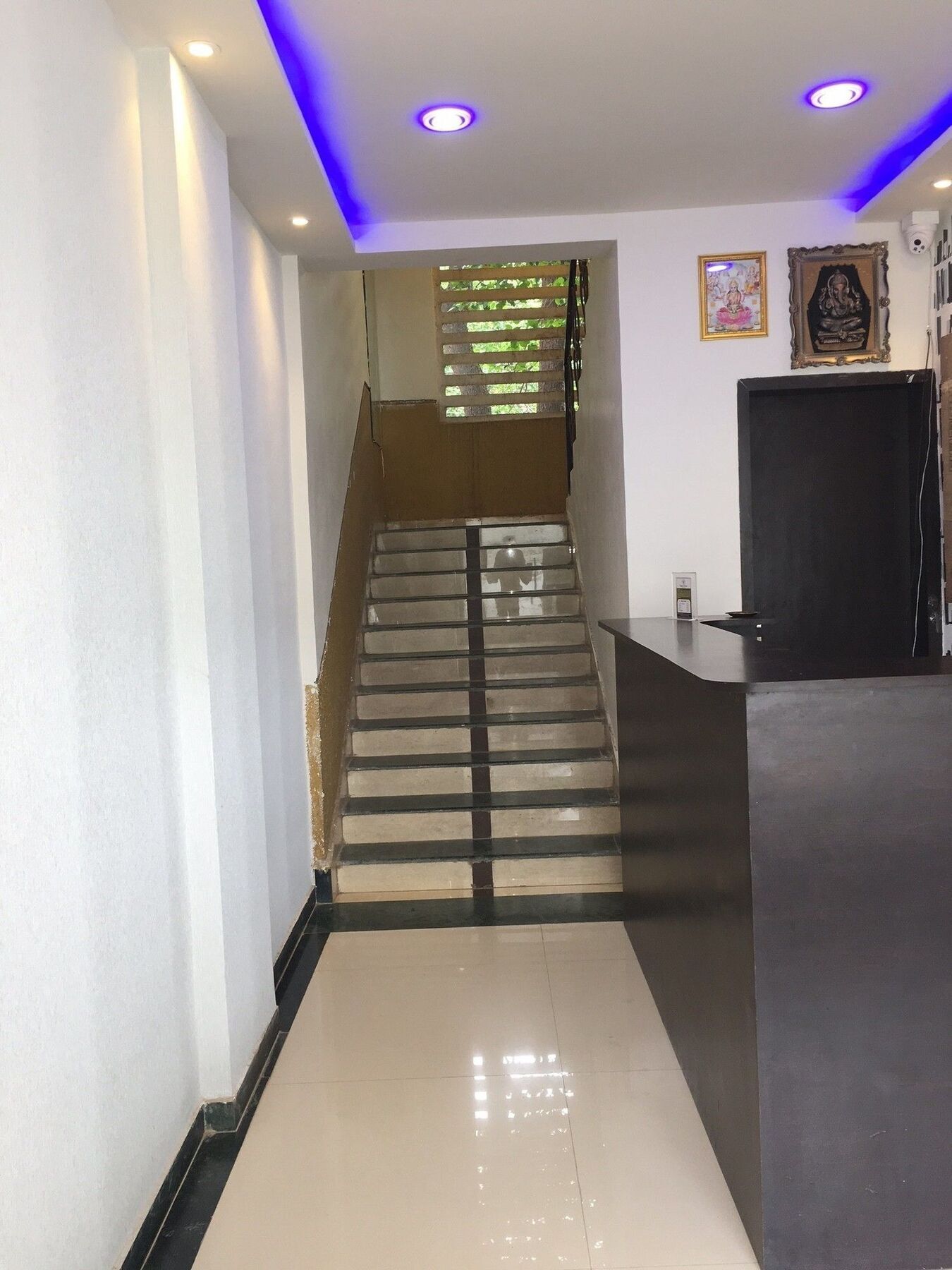 Hotel Mahalaxmi Panvel Buitenkant foto